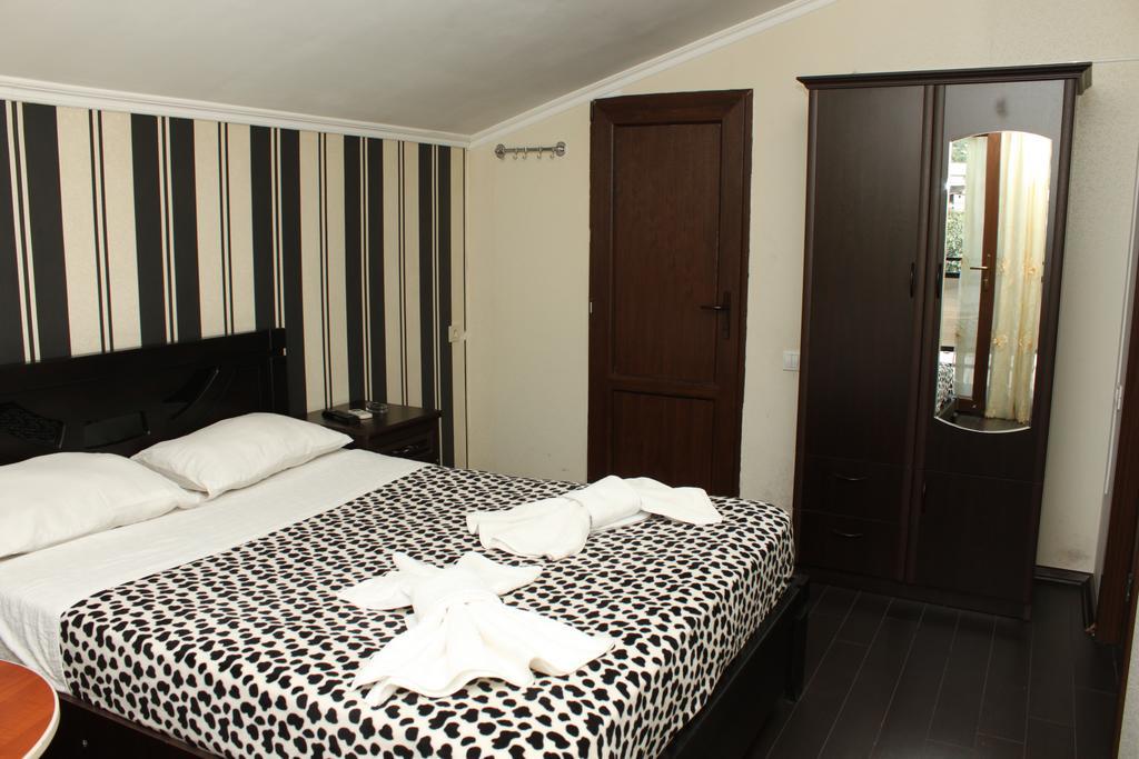 Hotel Majestic Tbilisi Cameră foto
